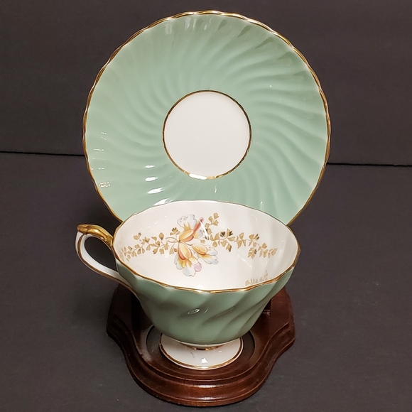 Aynsley Floral Tea Cup and Saucer - Picture 4 of 13